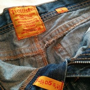 Hollister Women's Denim Mini Skirt (size1)